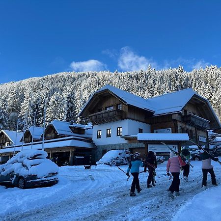 Hotel Bergdorf Riesner Donnersbachwald Exterior foto